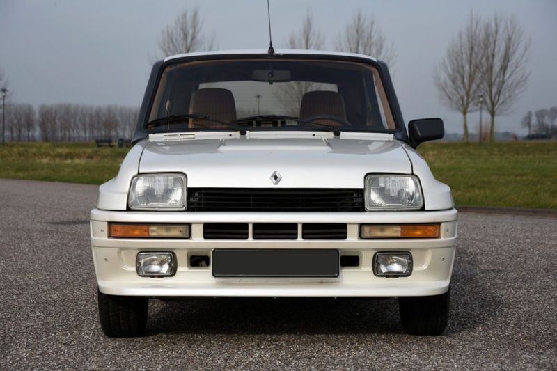 Renault 10 • 1982 • 39,000 km 1