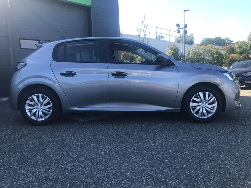 Peugeot 2008 • 2022 • 65,919 km 3