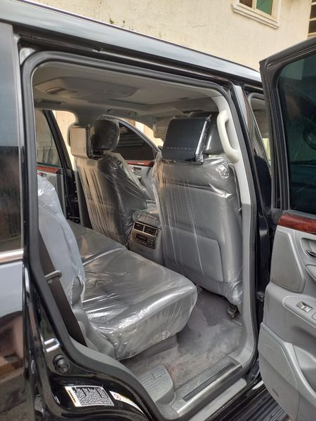 Lexus LX • 2023 • 82,000 km 4