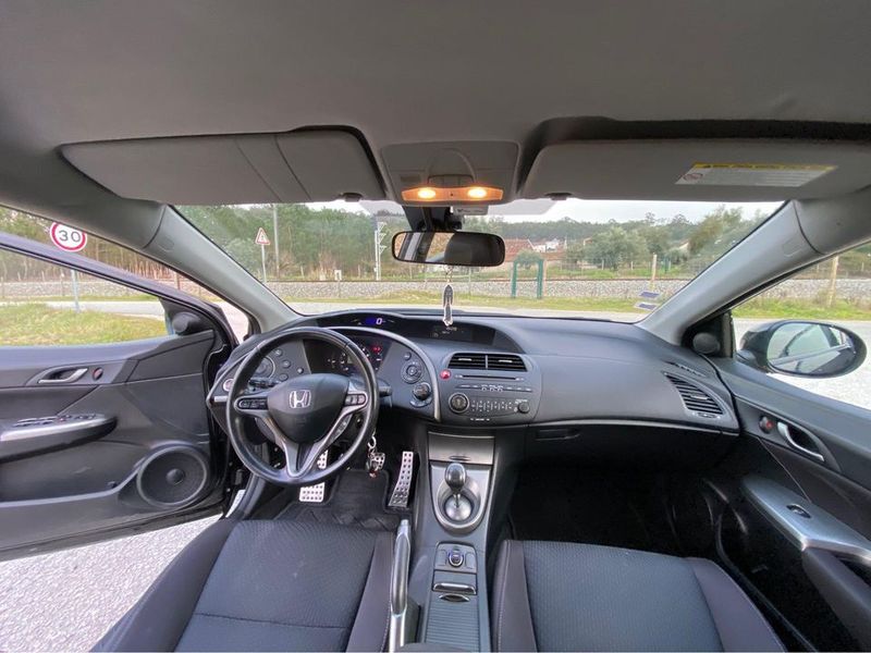 Honda Civic Coupé • 2009 • 278,000 km 4