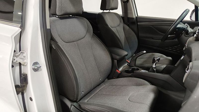 Hyundai Santa Fe • 2019 • 34,654 km 18