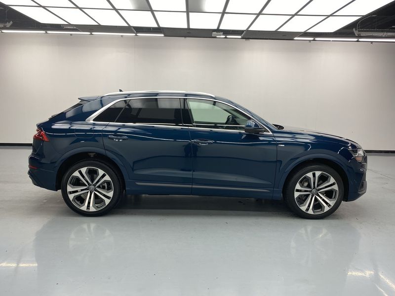 Audi Q8 • 2020 • 11,969 km 2