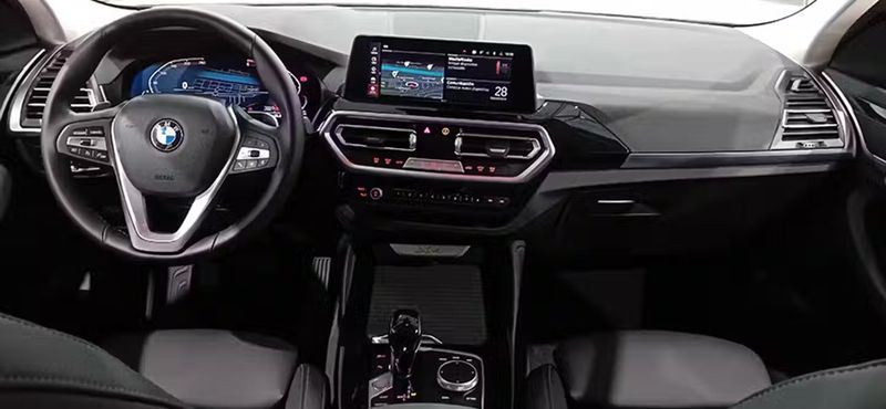 BMW X4 • 2023 • 27,599 km 14