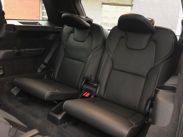 Volvo XC • 2016 • 99,857 km 9