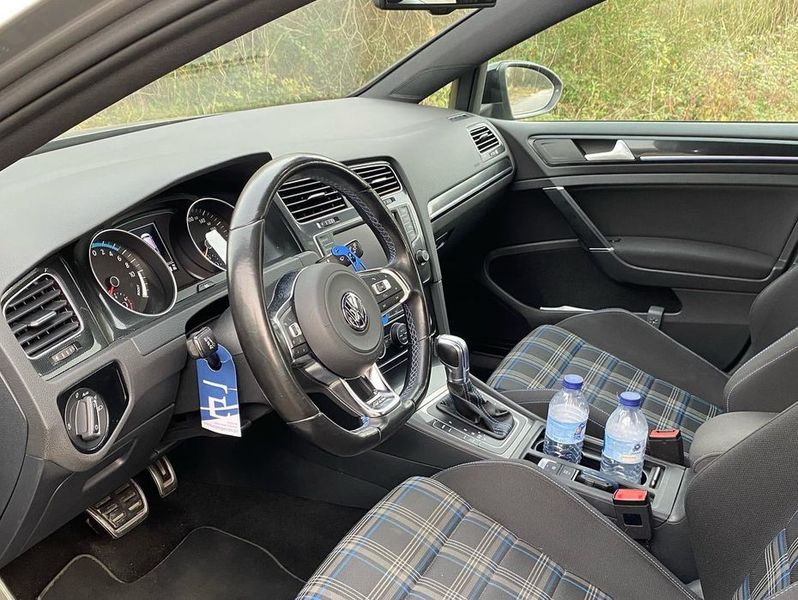 Volkswagen Golf • 2015 • 119,000 km 3