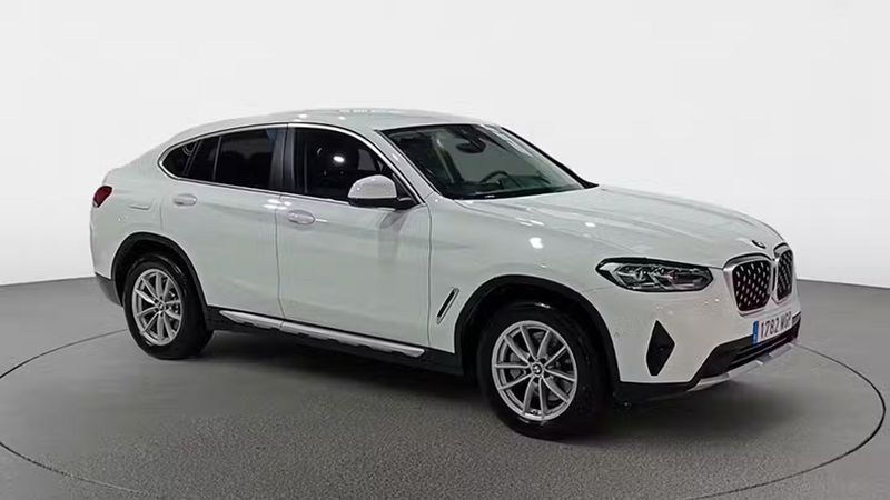 BMW X4 • 2023 • 27,599 km 1