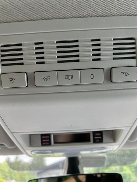 Volkswagen T5 Caravelle • 2018 • 144,800 km 3