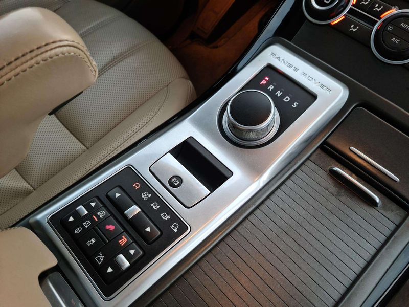 Land Rover Range Rover Sport • 2013 • 220,000 km 17