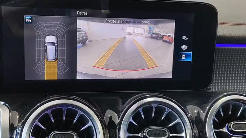 Mercedes-Benz Class B • 2022 • 29,365 km 16