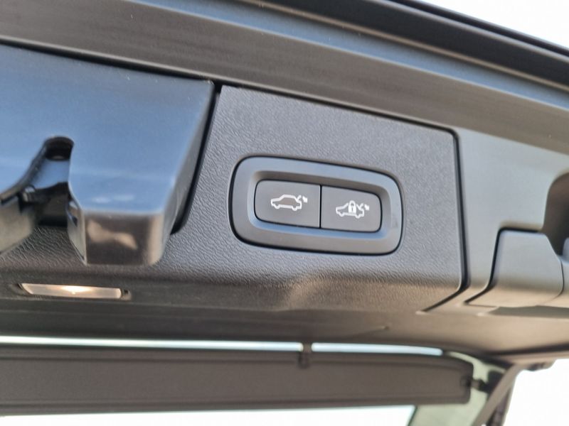 Volvo XC60 • 2021 • 29,000 km 6