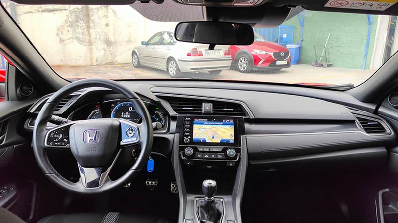 Honda Civic • 2021 • 33,800 km 3