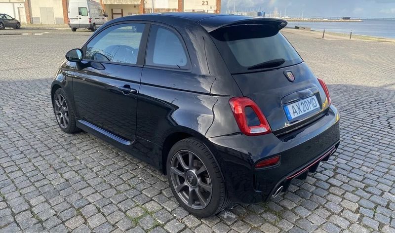 Fiat 500 • 2020 • 28,000 km 3