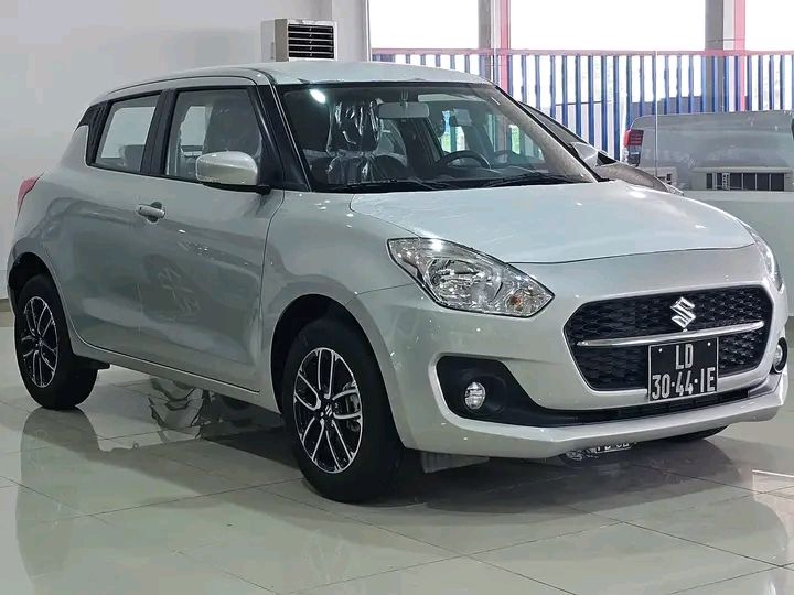 Suzuki Swift • 2022 • 22 km 1