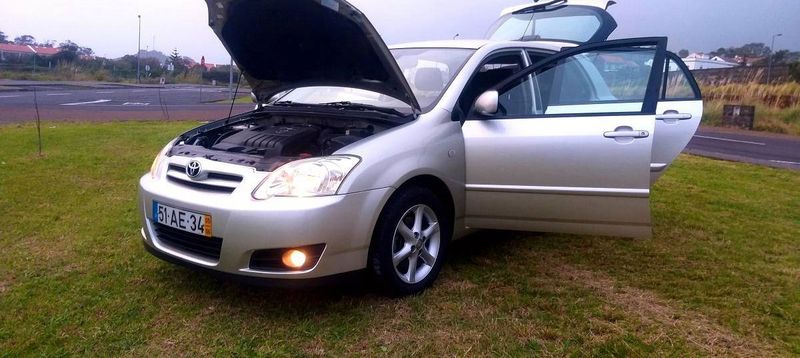Toyota Corolla • 2005 • 192,000 km 5