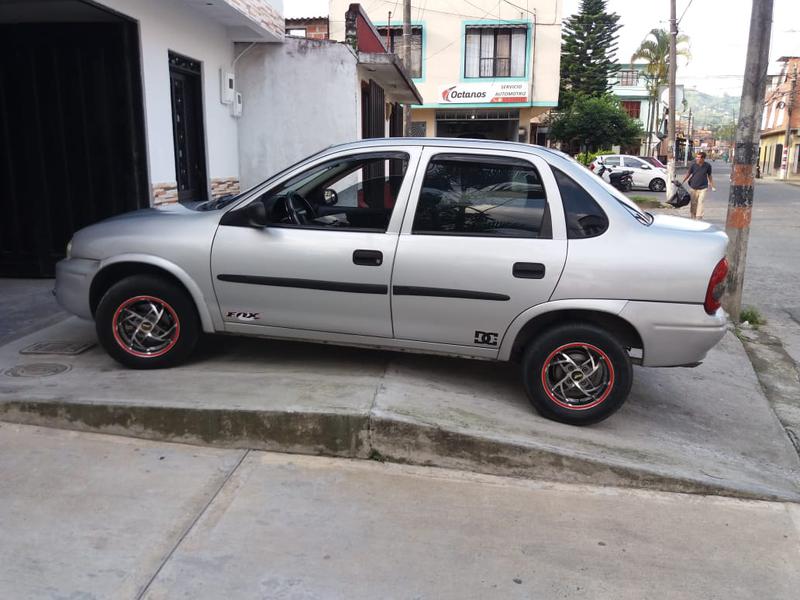 Chevrolet Corsa • 2003 • 103,600 km 4