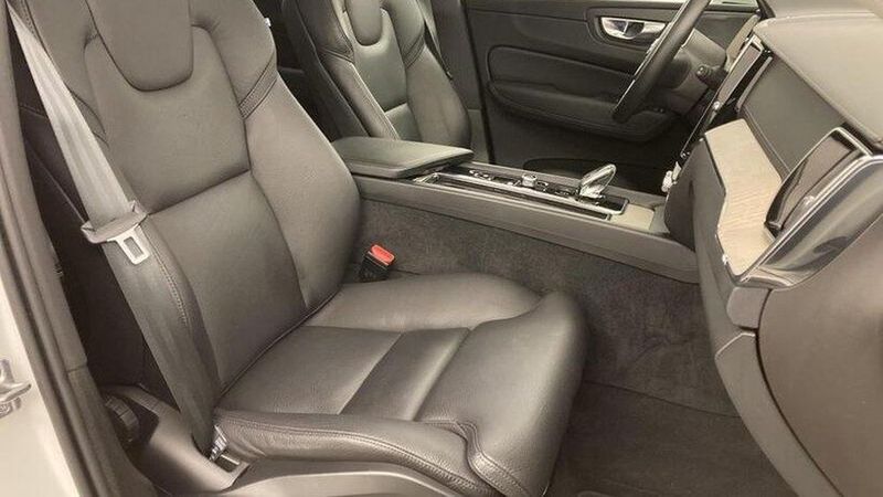 Volvo XC60 • 2021 • 40,100 km 8