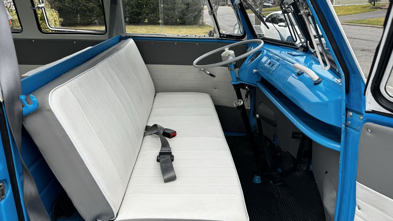 Volkswagen Vanagon • 1965 • 80,000 km 16