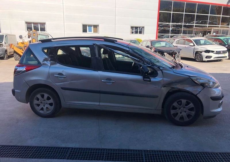 Peugeot 207 • 2007 • 119,000 km 4