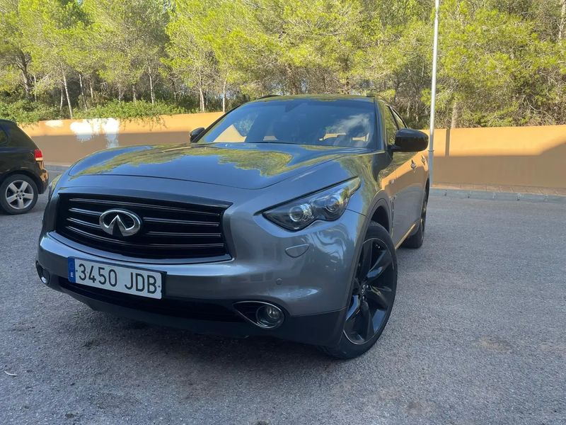Infiniti QX70 • 2015 • 192,000 km 1
