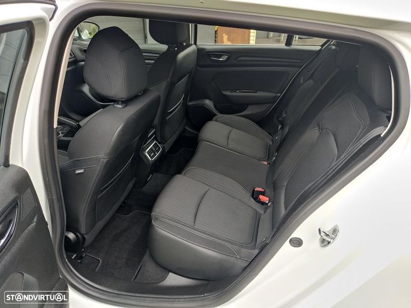 Renault Mégane • 2017 • 136,000 km 3