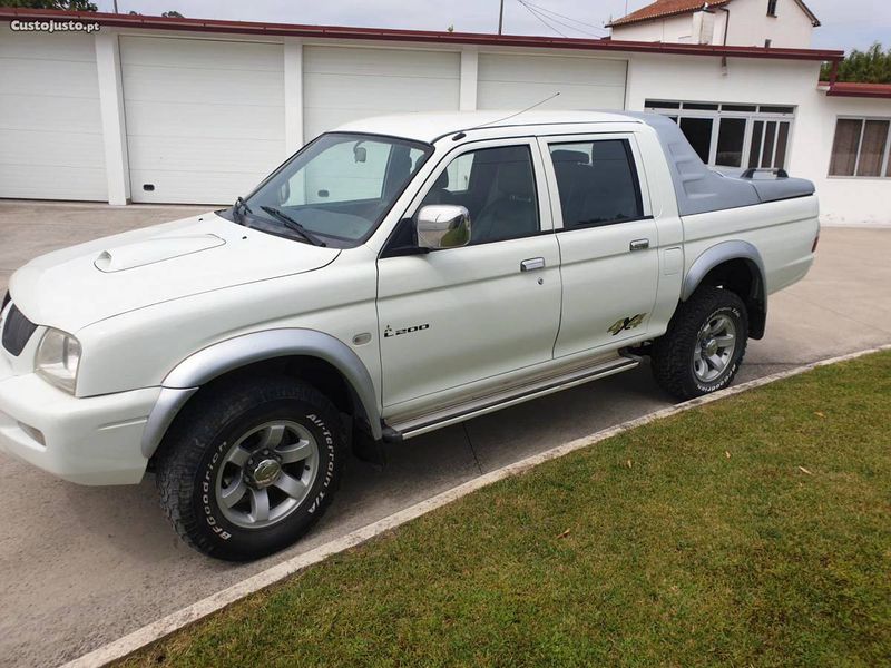 Mitsubishi L200 • 2006 • 249,000 km 2