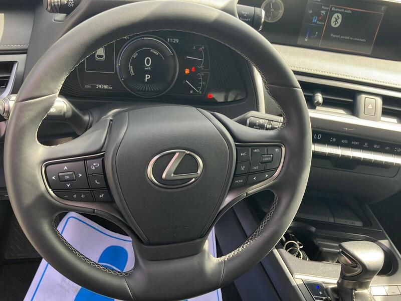 Lexus UX • 2022 • 29,232 km 12