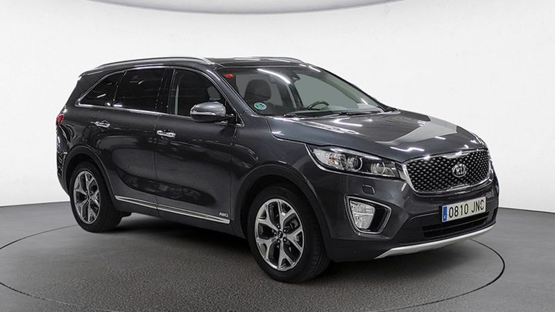 Kia Sorento • 2017 • 121,000 km 2