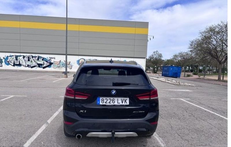 BMW X1 • 2021 • 40,000 km 2