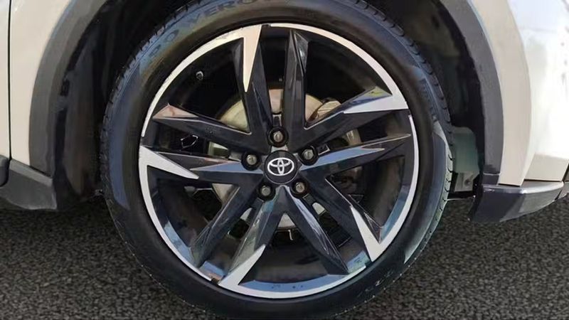 Toyota C-HR • 2022 • 63,830 km 15