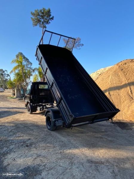 Mitsubishi Fuso canter • 1999 • 210,000 km 3