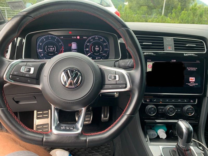 Volkswagen Golf • 2017 • 105,000 km 6