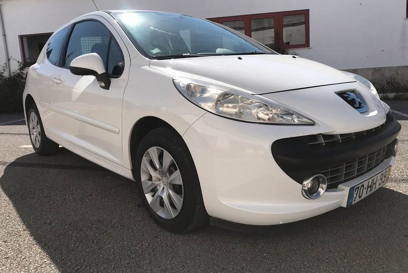 Peugeot 207 • 2009 • 190,000 km 5