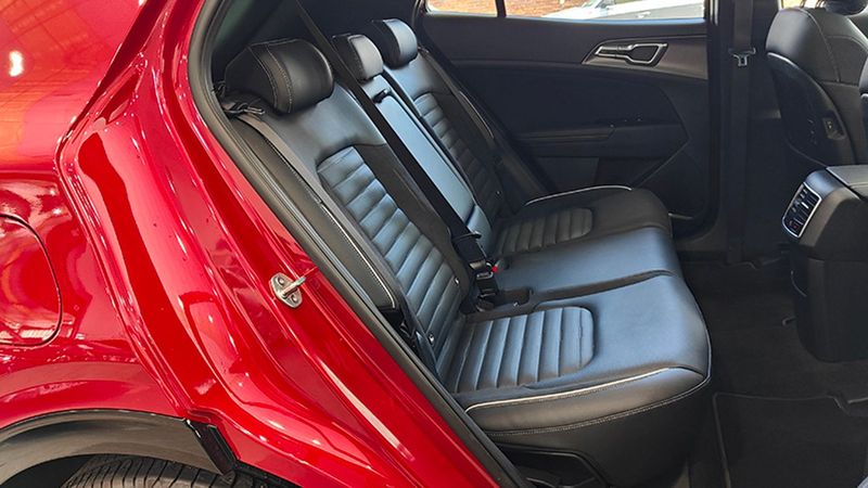 Kia Sportage • 2023 • 25,679 km 15