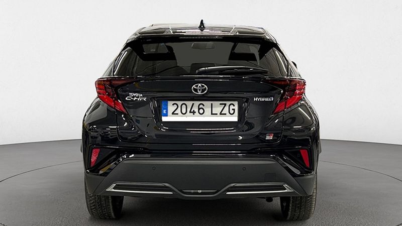 Toyota C-HR • 2022 • 11,000 km 12