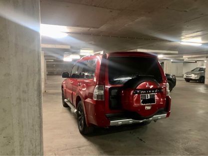 Mitsubishi Pajero • 2013 • 88,000 km 4