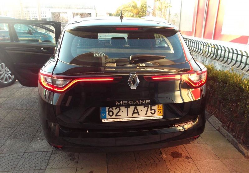Renault Mégane • 2017 • 39,999 km 3