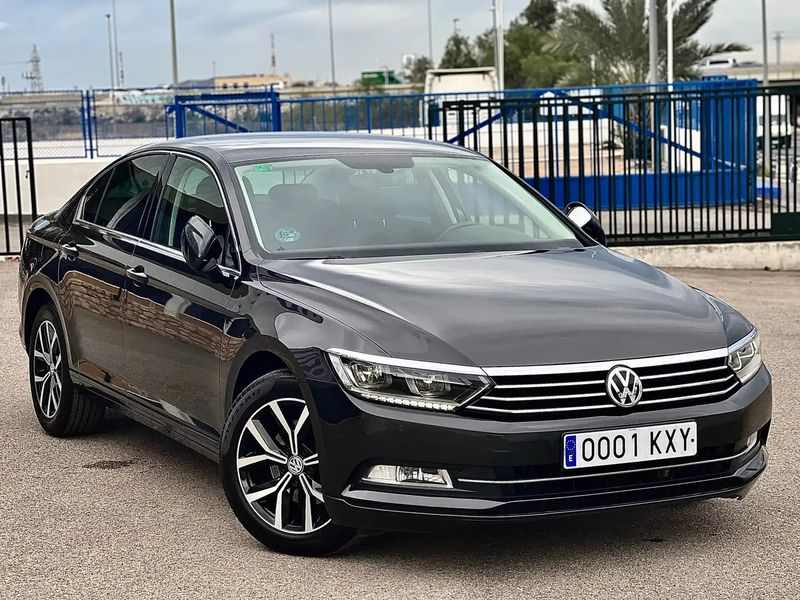 Volkswagen Passat • 2019 • 94,000 km 2