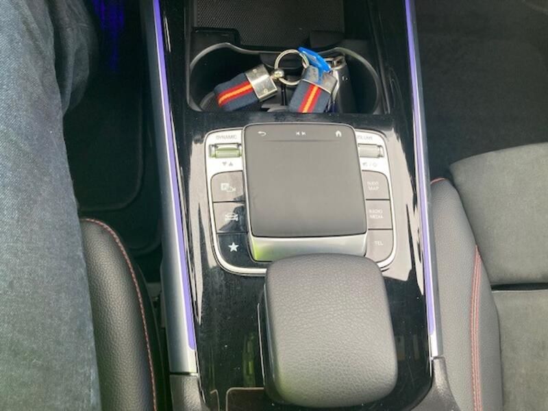 Mercedes-Benz GLB-Class • 2020 • 98,455 km 38