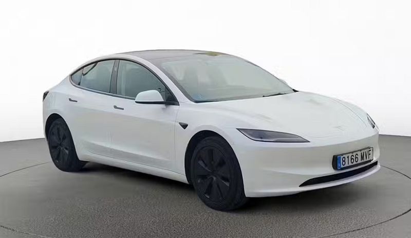 Tesla Model 3 • 2024 • 15,418 km 2