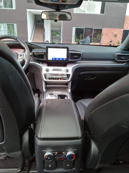 Ford Explorer • 2020 • 7,700 km 6