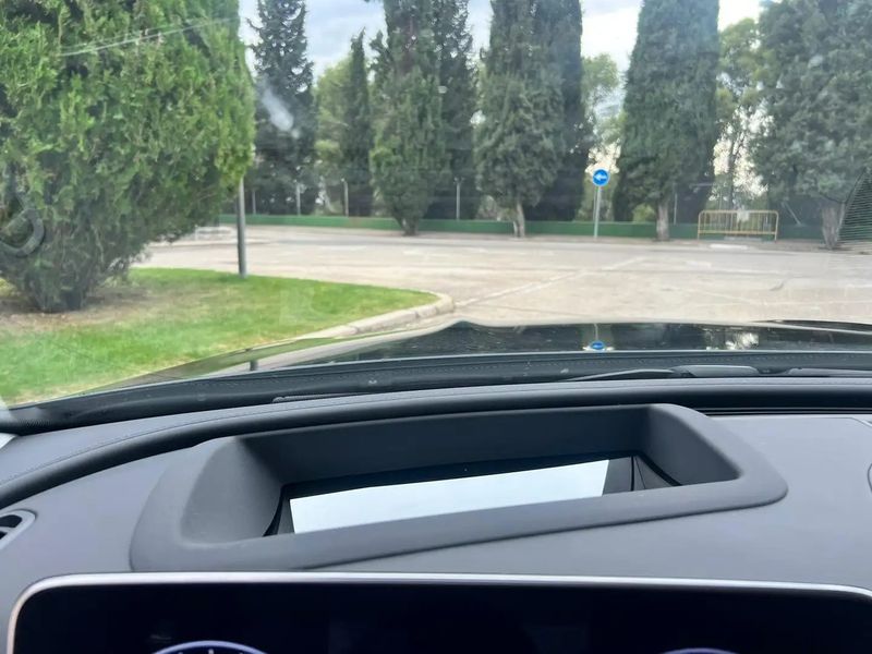 Mercedes-Benz C-Class • 2022 • 13,400 km 4