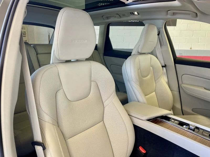 Volvo XC60 • 2019 • 50,100 km 10