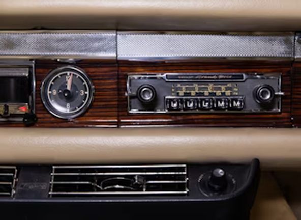 Mercedes-Benz S • 1964 • 77,500 km 25