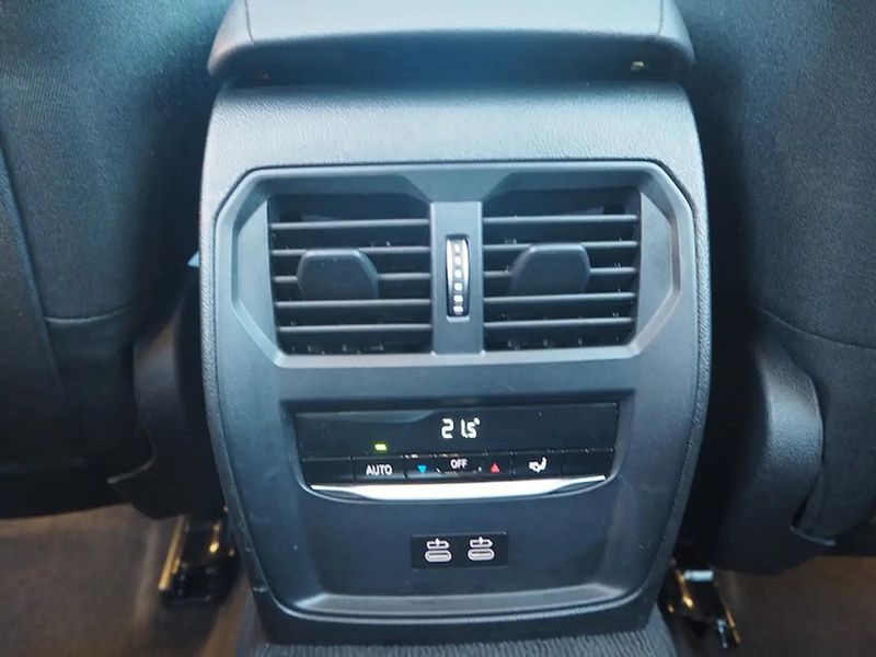 BMW 3 Series • 2021 • 119,000 km 7