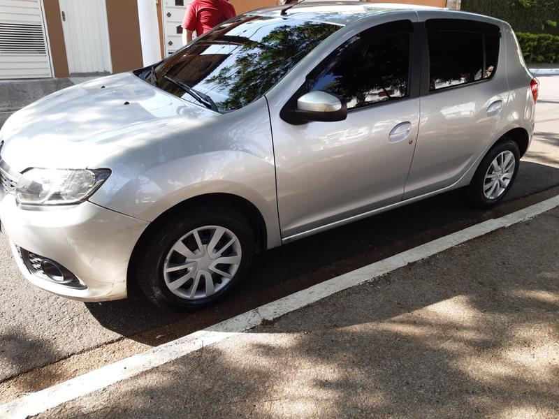 Renault Sandero • 2015 • 145 km 2