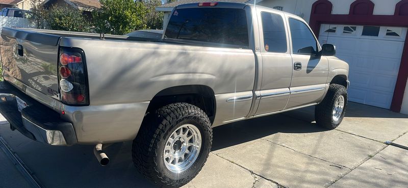 GMC Sierra 1500HD • 1999 • 185 km 2