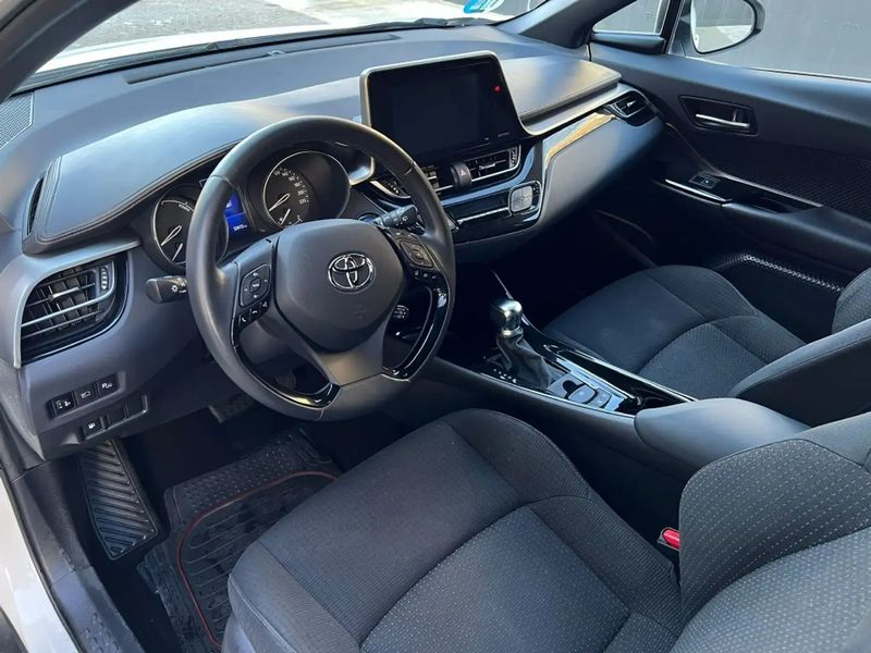 Toyota C-HR • 2018 • 48,000 km 4