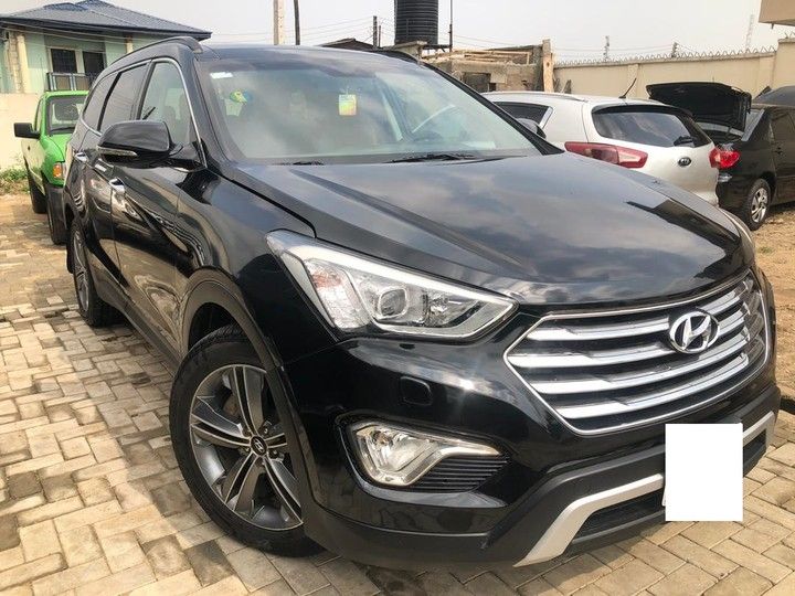 Hyundai Santa Fe • 2018 • 50,000 km 1