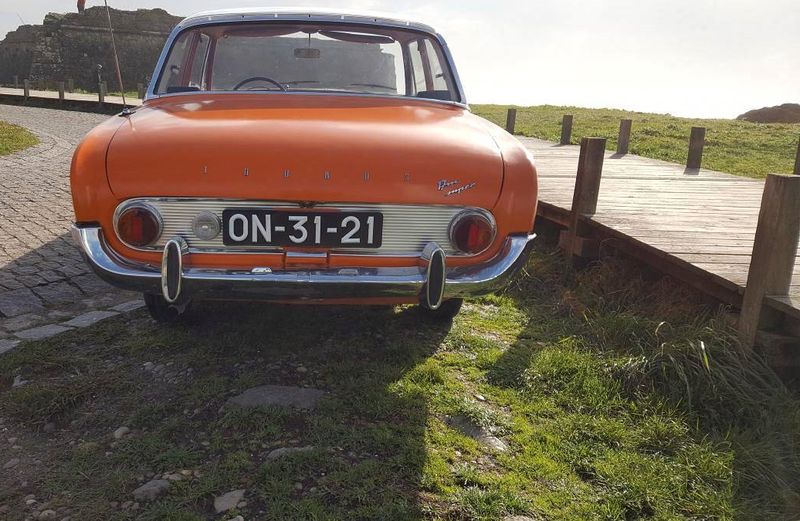 Ford Taurus X • 1963 • 58,000 km 2