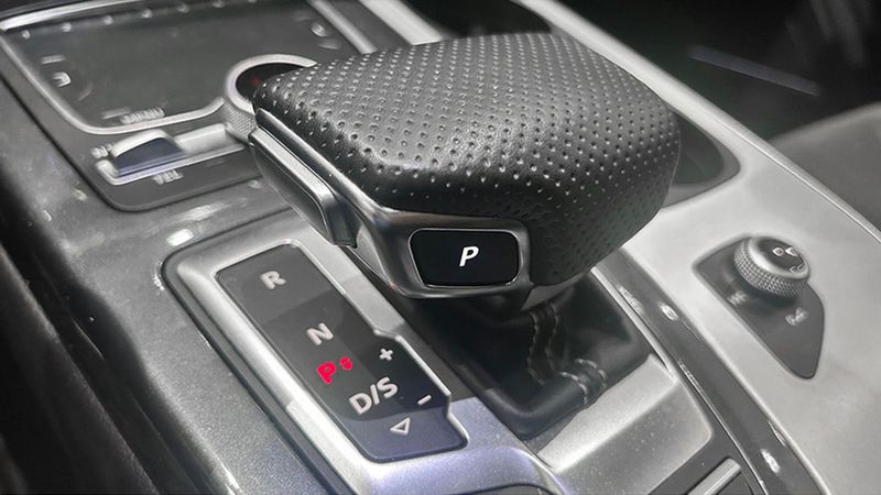 Audi Q7 • 2017 • 78,000 km 6